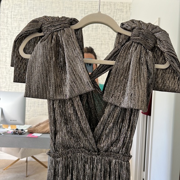 Limited Edition Zara silver long gown with bow shoulders - Picture 6 of 9